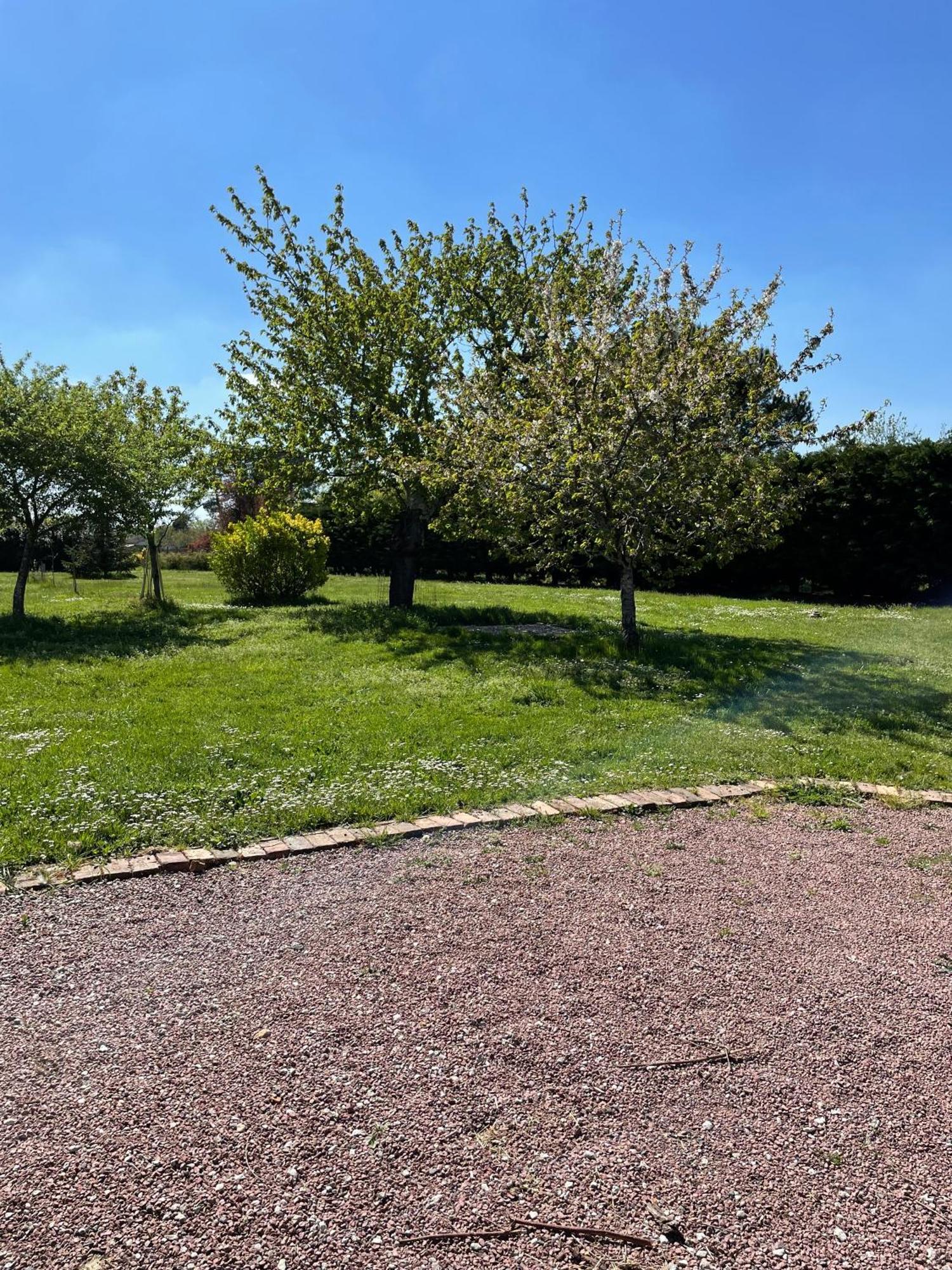 32 Parc Des Sports Chez Catherve Saint-Medard-de-Guizieres Exterior foto